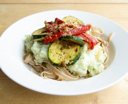 haverpasta met bloemkoolsaus en gegrilde groenten online diëtist